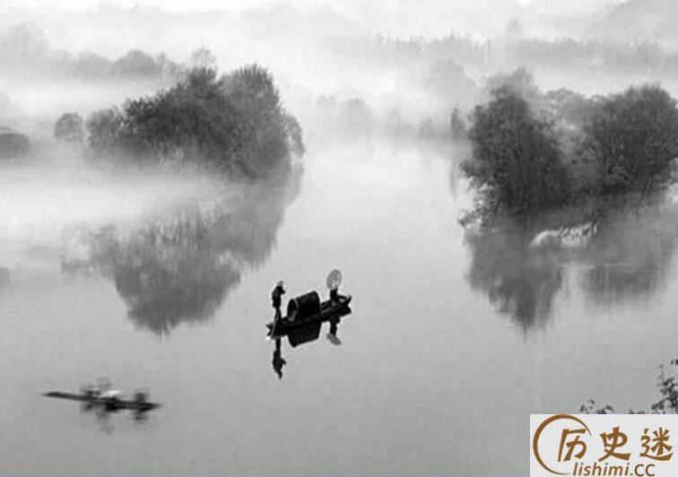 《鬓云松令·枕函香》