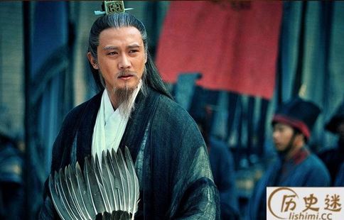 诸葛亮为什么总喜欢拿把扇子