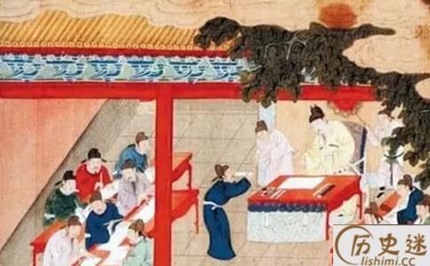 故宫里面的龙椅到底是用什么材料做的