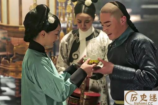 皇帝吃饭为什么每道菜只能吃三口