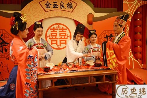 丑妻家中宝什么意思