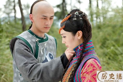 雍正王朝八阿哥那么聪明,为什么要送康熙死鹰呢