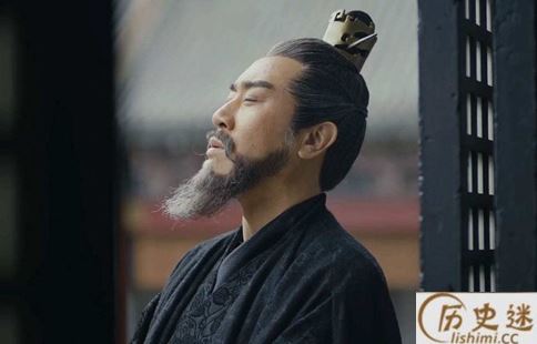 曹操打赢官渡之战最大功臣是谁
