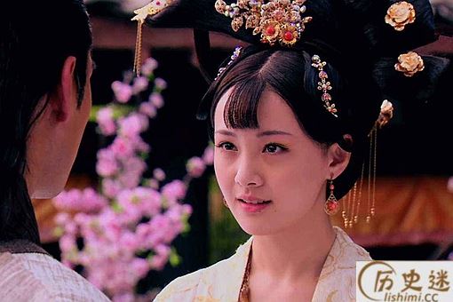 唐中宗李显知道韦后与武三思私通为什么不处理