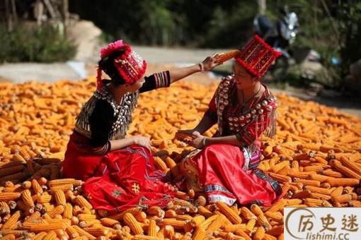 景颇族筒裙是怎样的