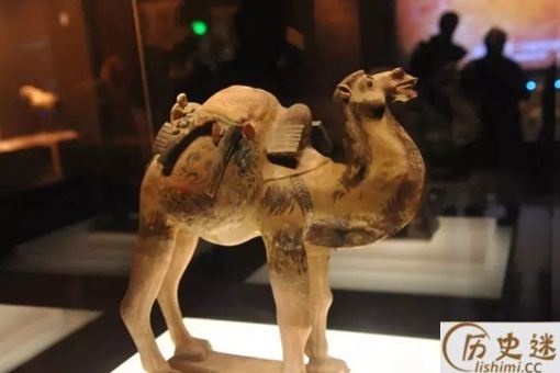 唐三彩为什么有很多马和骆驼