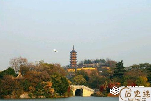 苏轼游金山寺看到了什么