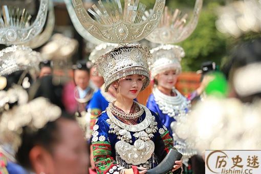 别具一格的土家族酒文化