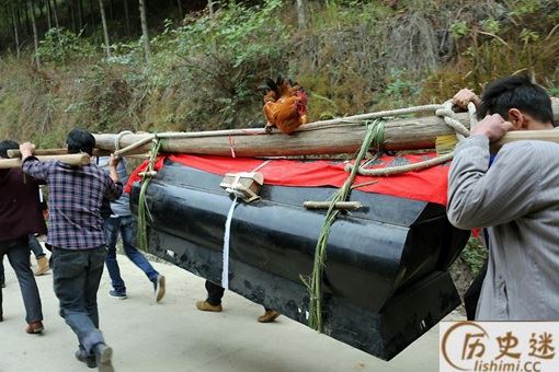 古代人下葬过程中棺材为什么不能落地