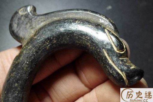 新石器时代玉龙的艺术特点