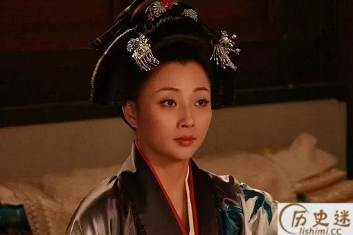 成语皮里阳秋和皮里春秋的区别