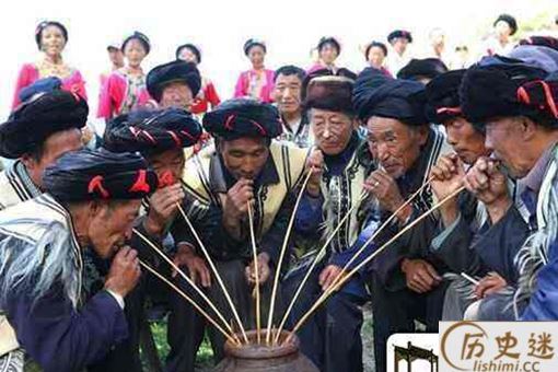 别具一格的土家族酒文化