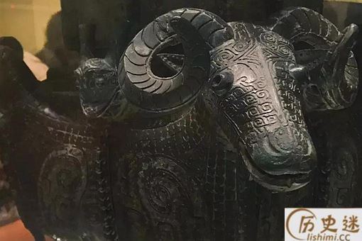 四羊青铜方尊是做什么用的