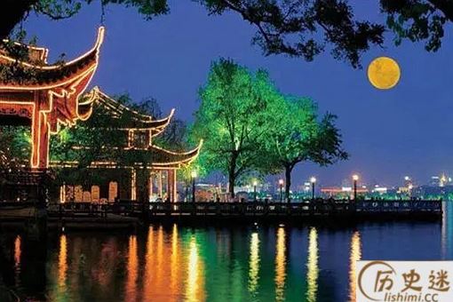 望海潮中柳永的写作手法赏析